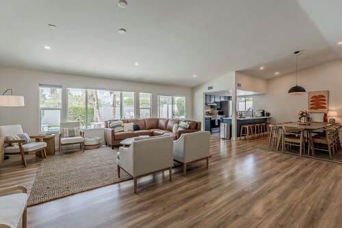 SW Boho in N. Scottsdale! Heated Pool w/ Hot Tub + Putt + Firepit + Mt View