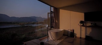 Tengchong Bailuyu Heshunqiu Shui Changtian·hot spring·wetland·inn