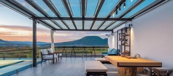 Tengchong Bailuyu Heshunqiu Shui Changtian·hot spring·wetland·inn