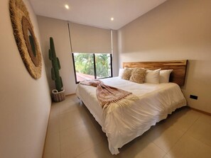 5 bedrooms, free WiFi, bed sheets