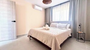 2 bedrooms, internet, bed sheets