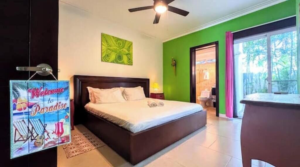 2 bedrooms, internet, bed sheets