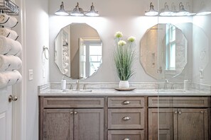 Shower, eco-friendly toiletries, hair dryer, towels - Laurie Luxe:  3/2 Home w/ Hot Tub, Massage Chair & Games. 1.5 miles from beaches (Panama City Beach)