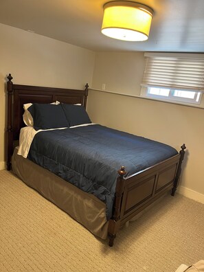 1 bedroom, desk, travel cot, free WiFi