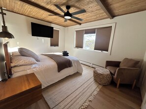 5 habitaciones, tabla de planchar con plancha, wifi y ropa de cama
