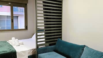 Deluxe Double Room | Minibar, iron/ironing board, free WiFi, bed sheets