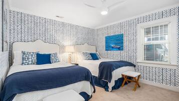 4 bedrooms, desk, iron/ironing board, WiFi