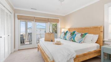 4 bedrooms, desk, iron/ironing board, WiFi