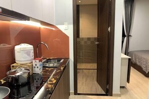 Soundproofing, iron/ironing board - Lunaria Maison - Local Market Corner (Ho Chi Minh City)