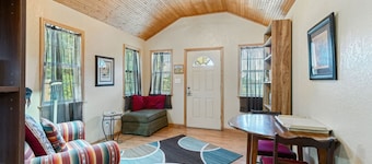 Lizzy`s Place - Cute, tiny house