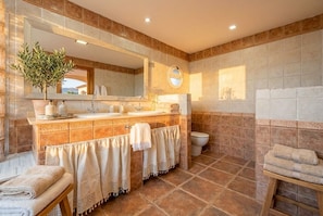 Hair dryer, towels - Sea View Villa | Pool BBQ & Beach - Costa Dorada (Calafell)