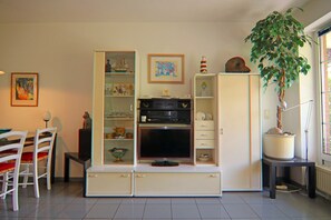 House | Living room - Doppelhaushalfte mit Garten nur 500m bis Zumstrand (Groemitz)