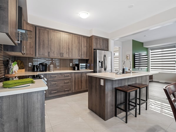 Microwave, oven, stovetop, dishwasher