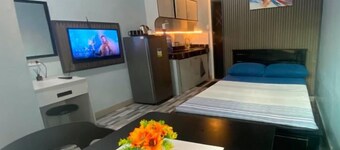 Amplayo Apartelle Studio Type Unit