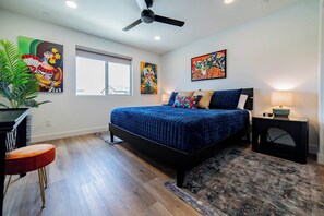 7 bedrooms, desk, iron/ironing board, travel crib - Private Resort Oasis - 7Br w/ pool, spa, fire pits (Coachella)