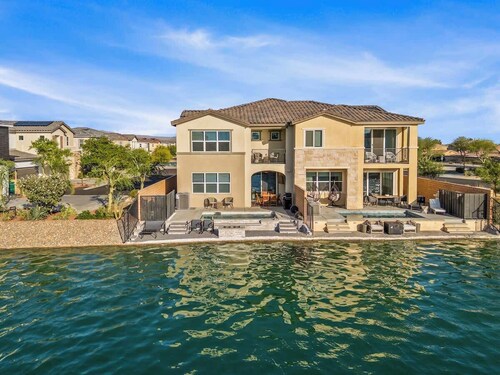 Lakefront Palace w/ Private Pool, Arcade & EV