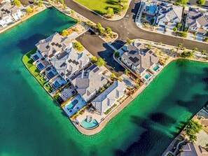Exterior - 5 bedroom lake house DISCOUNTS!! (Indio)