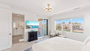 5 bedrooms, desk, iron/ironing board, WiFi