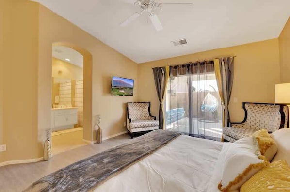 4 bedrooms, desk, iron/ironing board, WiFi