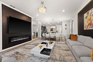 Smart TV, music library