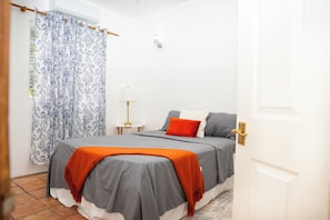 2 Schlafzimmer, Bügeleisen/Bügelbrett, WLAN, Bettwäsche