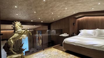 Premium Suite | Premium bedding, minibar, soundproofing, bed sheets