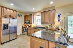 Fridge, microwave, stovetop, dishwasher - Lakefront Fun Near Clemson! Retreat w/ Pool Access (Seneca)