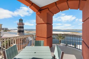 Premium Single Room, Balcony, Harbor View | Balcony