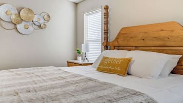 5 habitaciones, tabla de planchar con plancha, wifi y ropa de cama