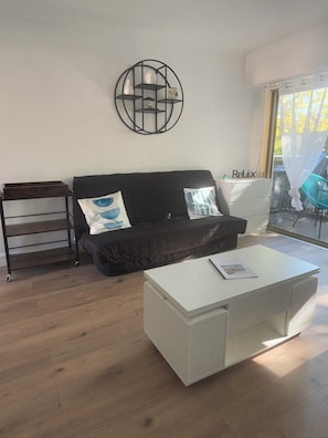 TV - Studio 200m from Frejus beaches (Fréjus)