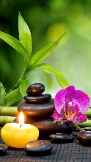 Massages aux pierres chaudes, massages des tissus profonds