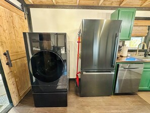 Microwave, dishwasher