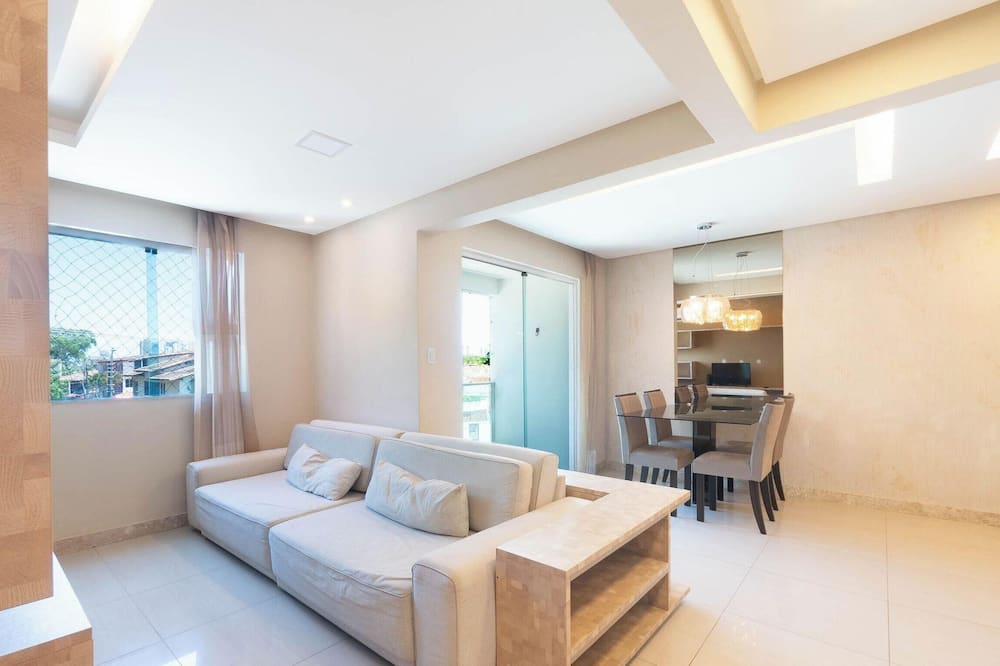 Apt. w/ Balcony 500m From the Beach Rei0206