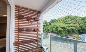 Basic Apartment - Apt. w/ Balcony 500m From the Beach Rei0206 (Salvador)