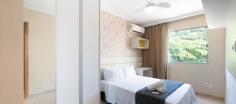 Apt. w/ Balcony 500m From the Beach Rei0206