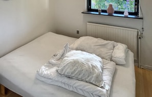 4 makuuhuonetta, vauvan matkasänky, ilmainen Wi-Fi