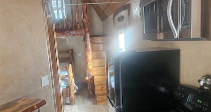 Enjoyable cabin with AC/WIFI in charming Show Low
Winter Rates 85.00 nightly