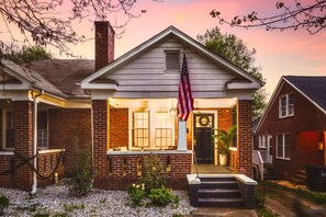 Exterior detail - 4BR • King Suites • Fun Kids Room • Walk Everywhere (Charlotte)