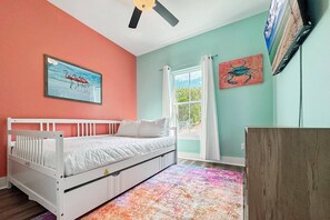 3 bedrooms, desk, iron/ironing board, WiFi