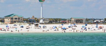 Pet Friendly East Hill New Build - Walk to Graffiti Bridge - Close to Downtown and Pensacola Beach