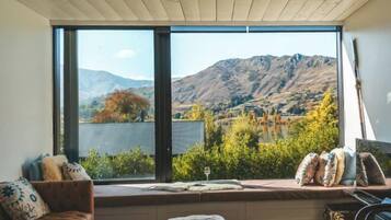 Phòng cách âm, nôi/giường cho trẻ sơ sinh