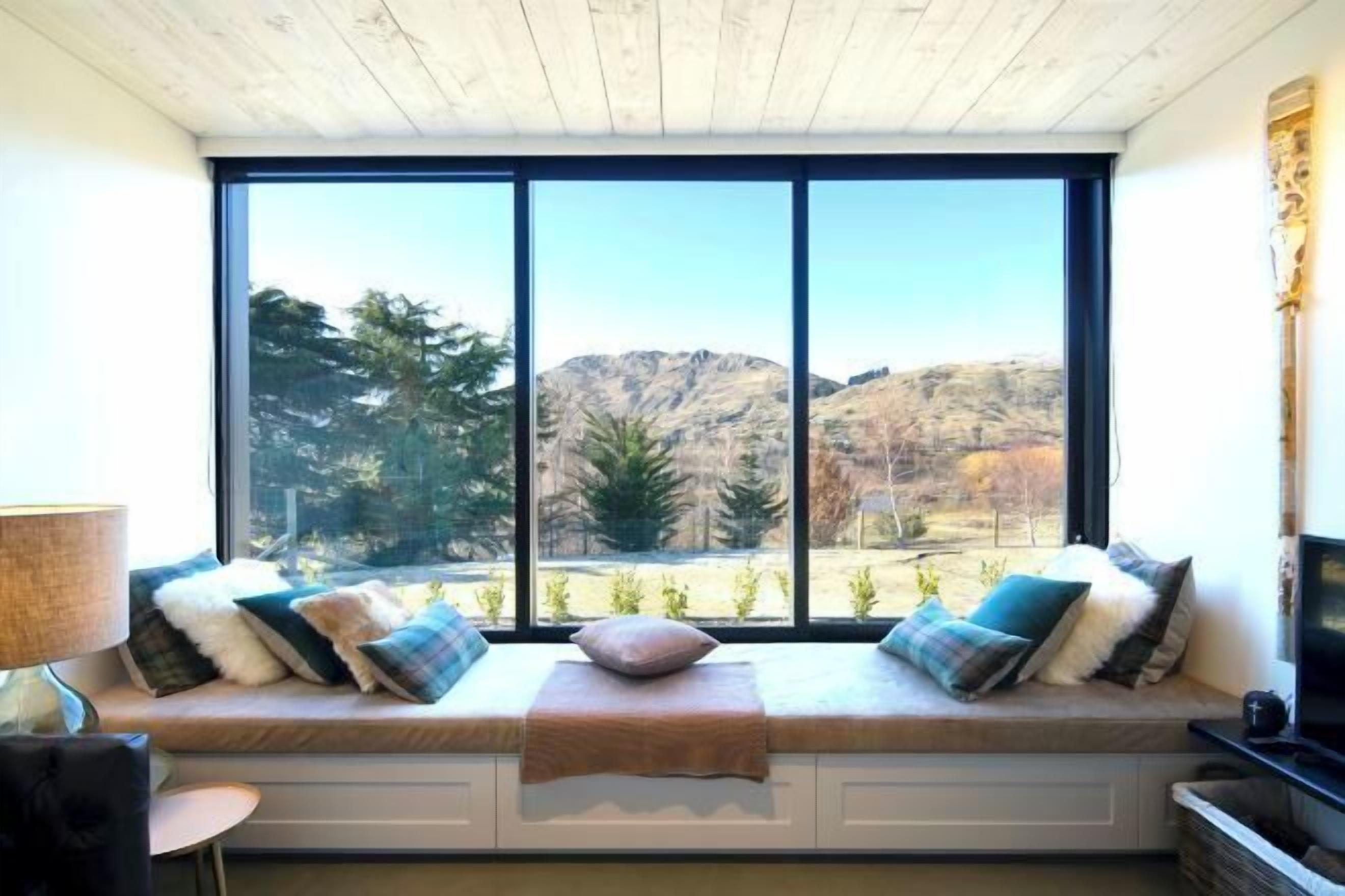 Soundproofing, cribs/infant beds