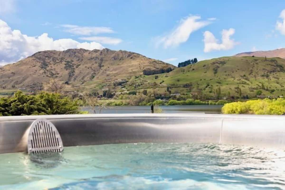 Soundproofing, cots/infant beds