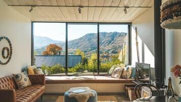 Soundproofing, cribs/infant beds