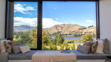 Soundproofing, cribs/infant beds