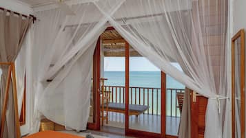 4 bedrooms, in-room safe, free WiFi, bed sheets