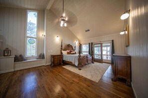 11 soverom, strykejern/-brett, wi-fi og sengetøy