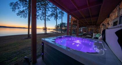 Sleep 30 Lakefront Wateree Compound in a Cove!