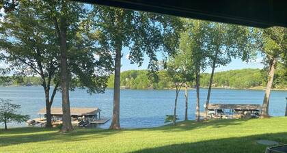 Lakefront! 2-bedroom townhome at Smith Mountain Lake