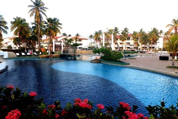 Outdoor pool, open 9:00 AM to 9:00 PM, sun loungers